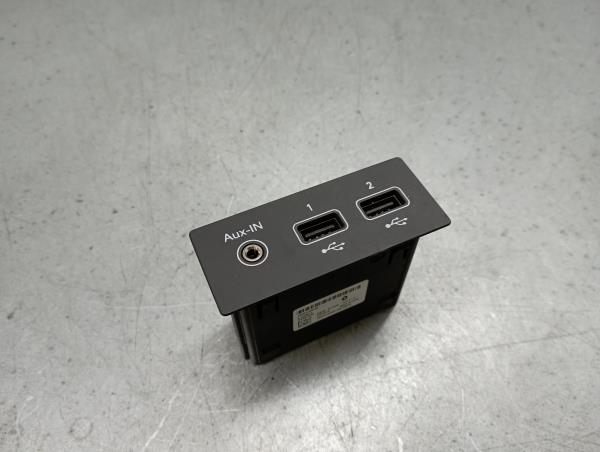 Módulo USB / AUX / IPOD RENAULT Clio V (BF_)