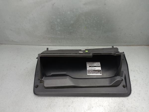 Guantera TOYOTA Yaris (_P13_) Imagem-2