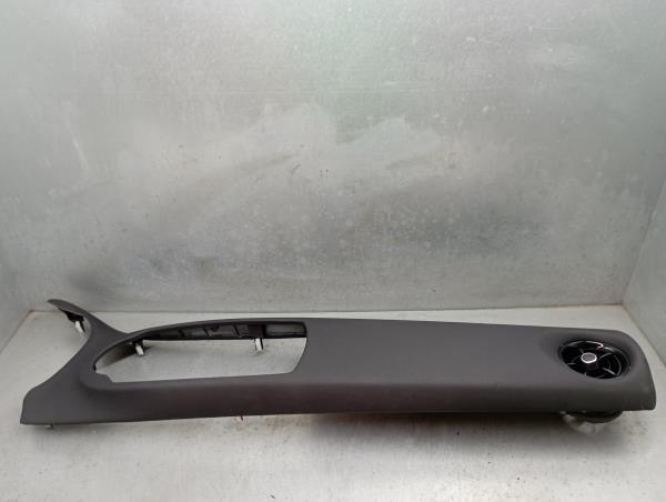 Friso tablier TOYOTA Yaris (_P13_) Imagem-2