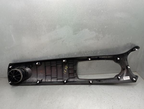 Friso tablier TOYOTA Yaris (_P13_) Imagem-6