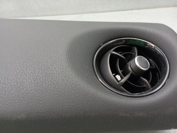 Friso tablier TOYOTA Yaris (_P13_) Imagem-5