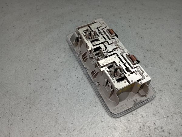 Plafonier frente TOYOTA Yaris (_P13_) Imagem-4