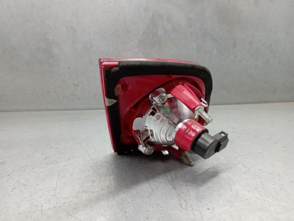 Fanale Destro Baule VOLKSWAGEN Passat (3C2) Imagem-2