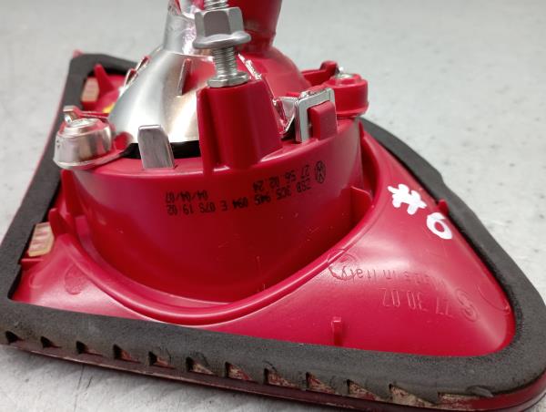 Fanale Destro Baule VOLKSWAGEN Passat (3C2) Imagem-3