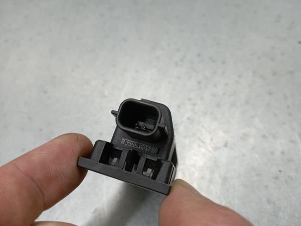 Feu de plaque RENAULT Kadjar (HA_, HL_) Imagem-2