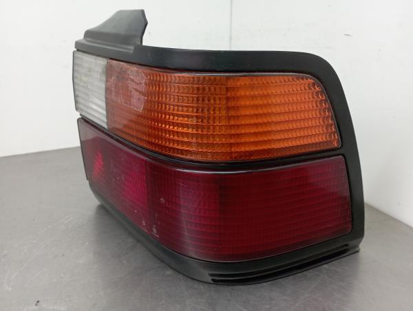 Feu arrière Droite ROVER 400 Sedan (XW) Imagem-1