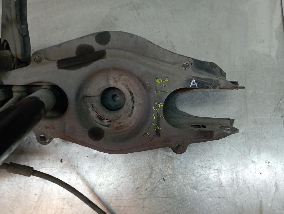 Braço de suspensão trás esquerdo MERCEDES-BENZ Classe E (W212)