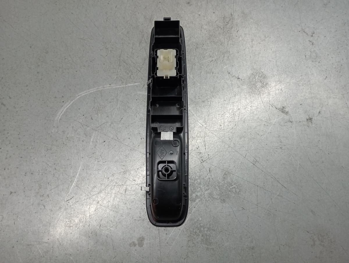 Mando / interruptor elevalunas delantero derecho MERCEDES-BENZ Classe E (W212) Imagem-1