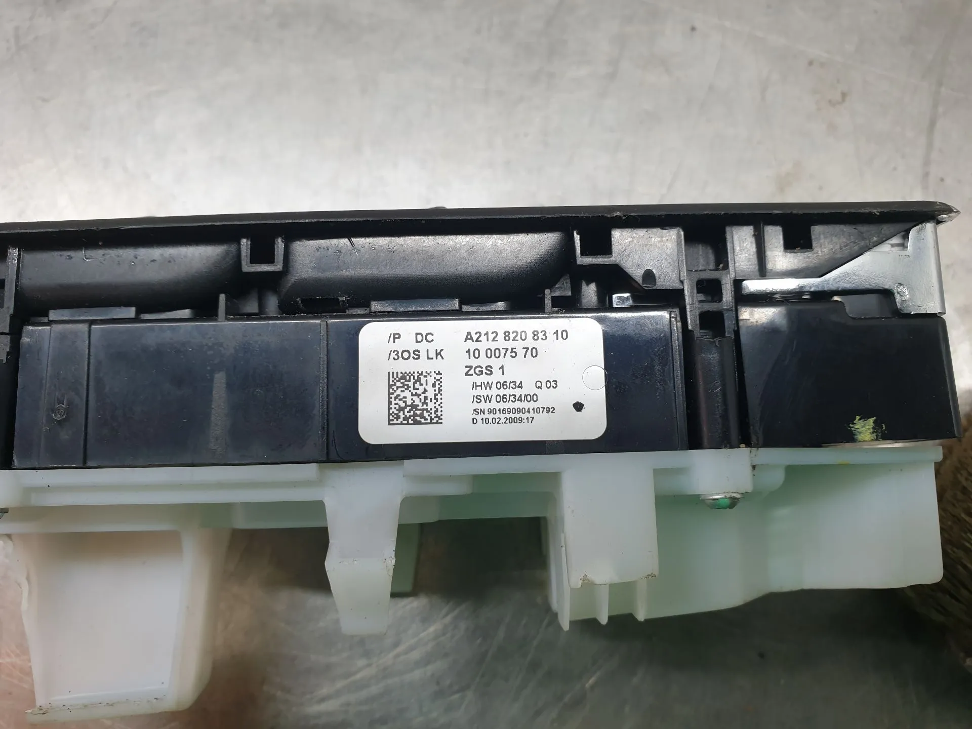 Commande / interrupteur lève-vitre Avant gauche MERCEDES-BENZ Classe E (W212) Imagem-5