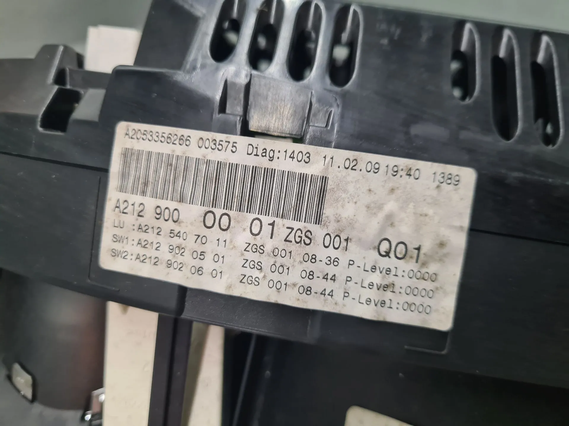 Quadrante / painel de instrumentos MERCEDES-BENZ Classe E (W212) Imagem-6