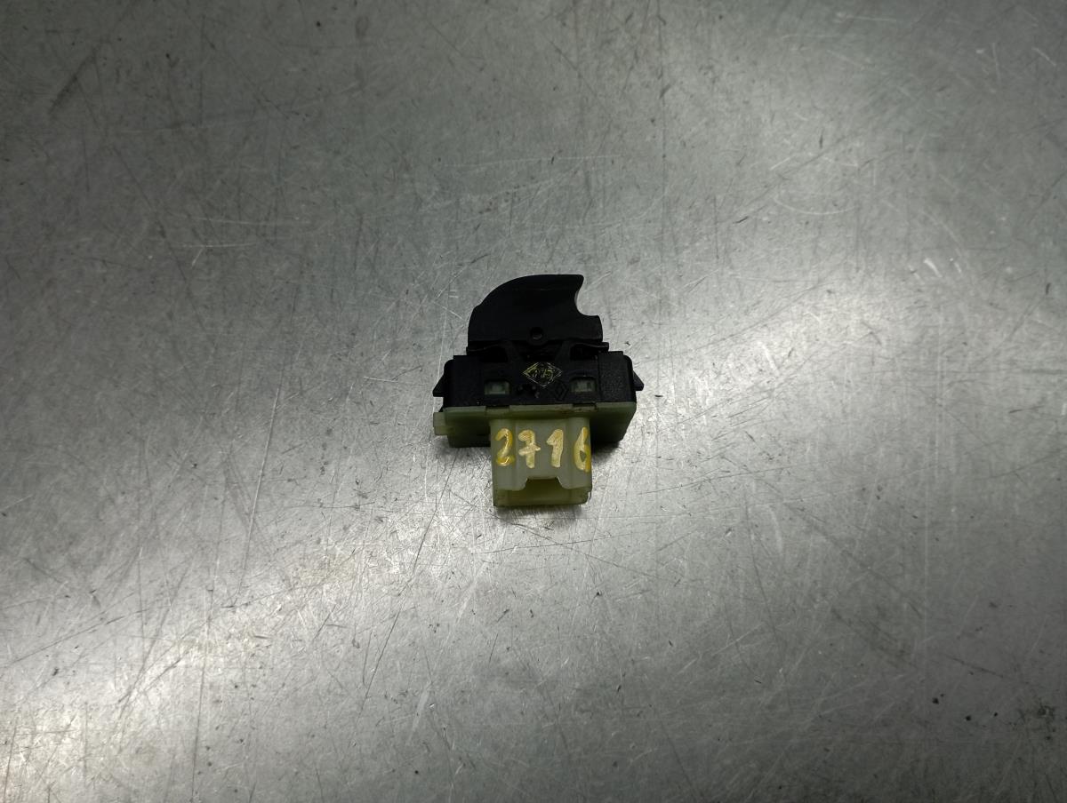 Mando / interruptor elevalunas delantero derecho DACIA Sandero III