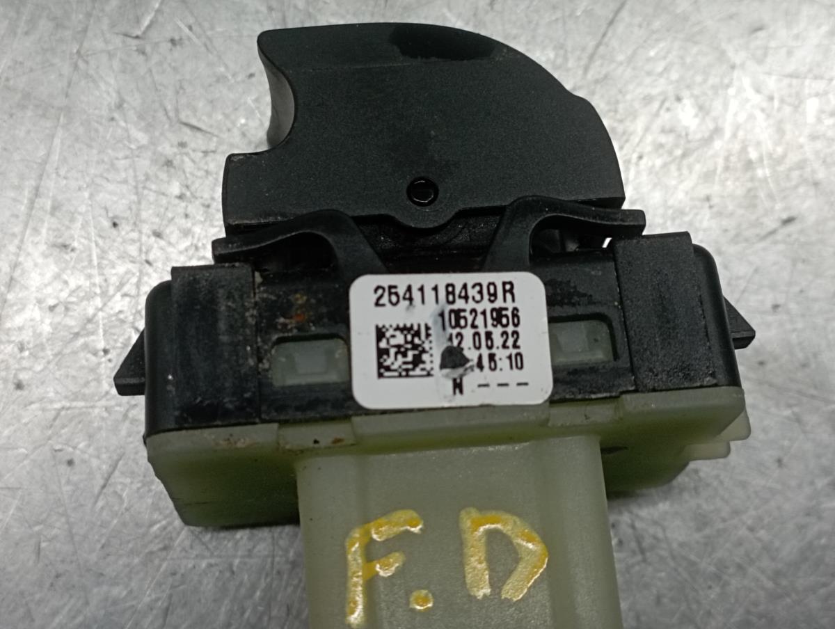 Mando / interruptor elevalunas delantero derecho DACIA Sandero III Imagem-4