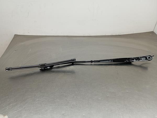 Brazo de limpiaparabrisas delantero derecho PEUGEOT 308 III