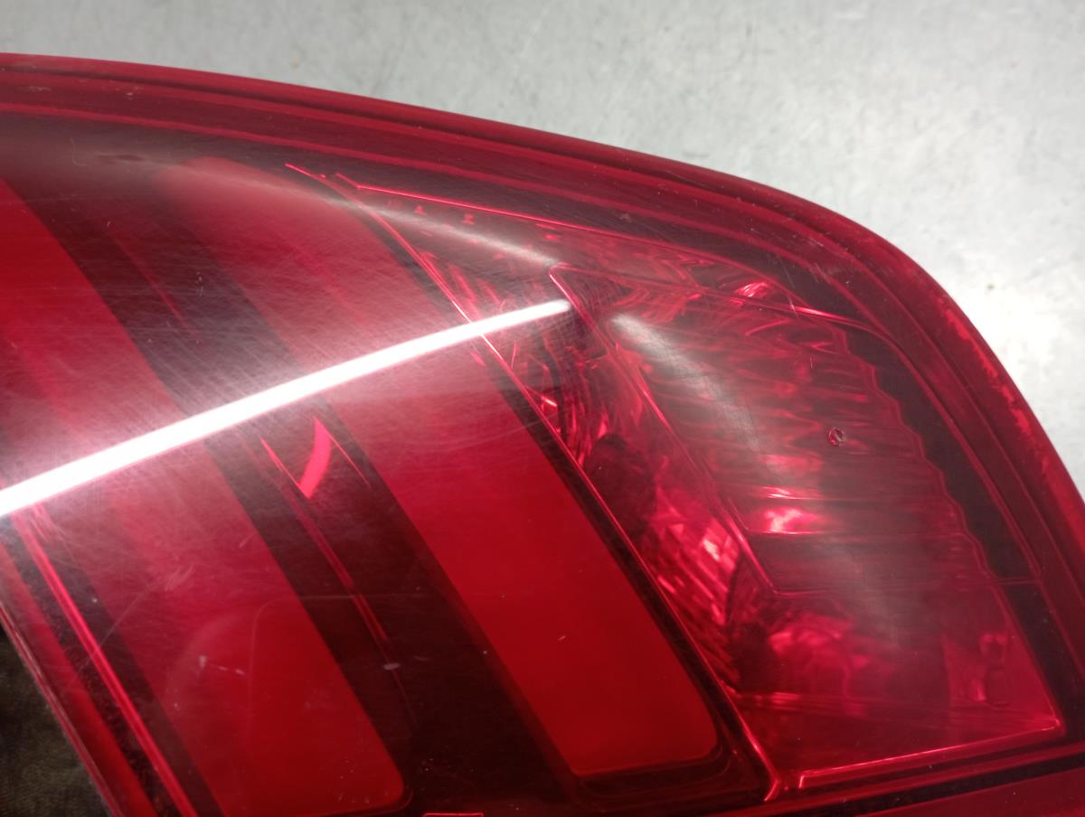 Feu de coffre Gauche PEUGEOT 308 II Imagem-2