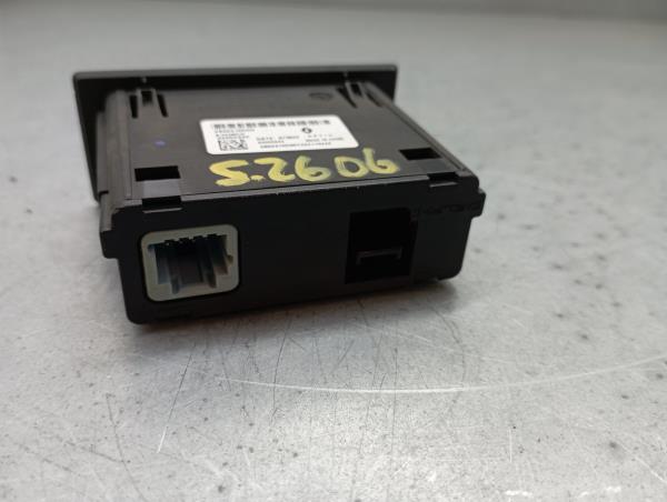 Módulo USB / AUX / IPOD RENAULT Clio V (BF_) Imagem-1