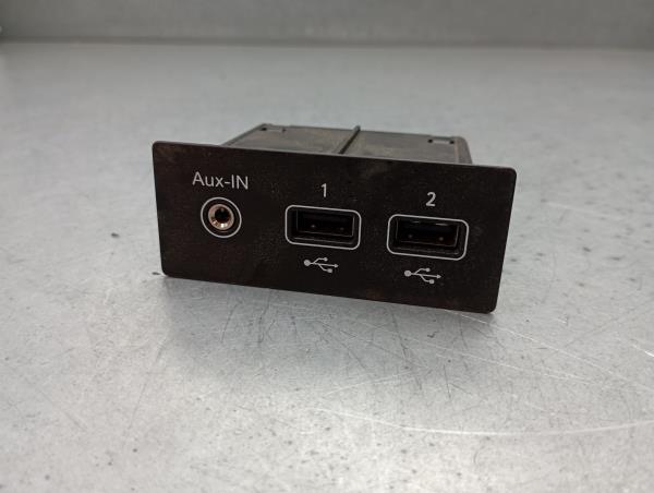 Módulo USB / AUX / IPOD RENAULT Clio V (BF_)