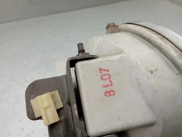 Feu antibrouillard Avant Droite HYUNDAI H-1 / Starex (A1) Imagem-4