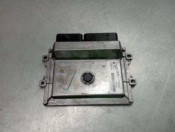 Centralina motor / ECU PEUGEOT 208 II Imagem-1