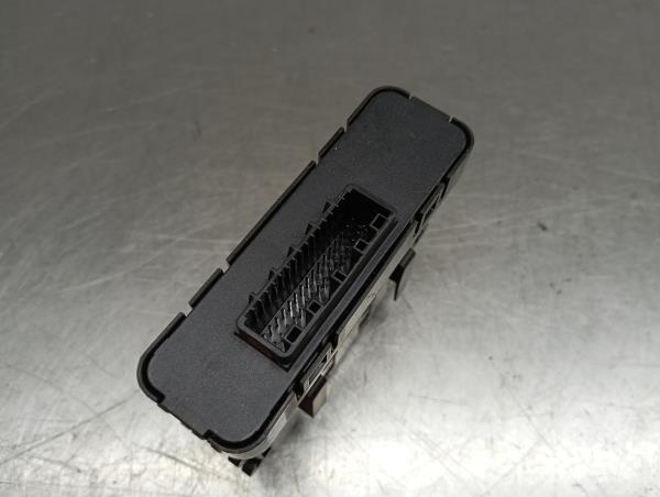 Módulo gateway RENAULT Clio V (BF_) Imagem-1