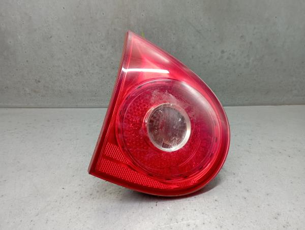 Feu de coffre Gauche VOLKSWAGEN Golf V (1K1)