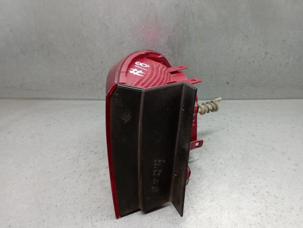 Feu arrière Gauche VOLKSWAGEN Passat (362) Imagem-1