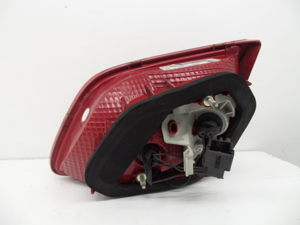 Feu de coffre Gauche VOLKSWAGEN Passat (362) Imagem-1