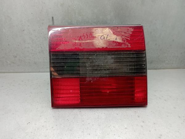 Feu de coffre Gauche VOLKSWAGEN Passat (3A2, 35I)