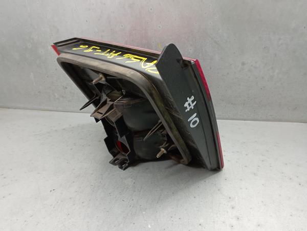 Feu de coffre Gauche VOLKSWAGEN Passat (3A2, 35I) Imagem-3