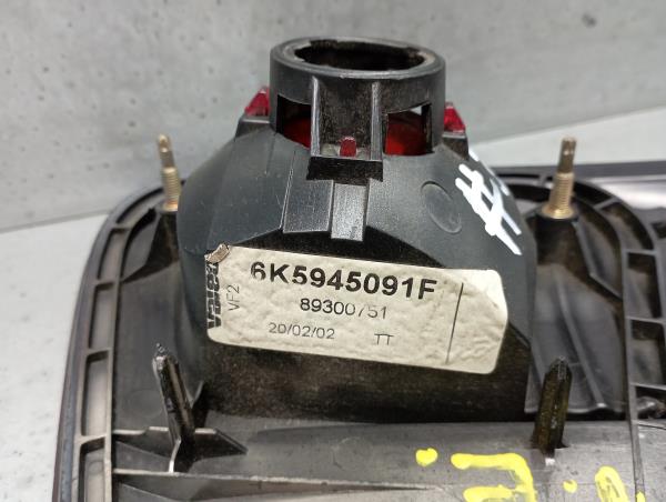 Left Tailgate light  SEAT Cordoba (6K1, 6K2) Imagem-2