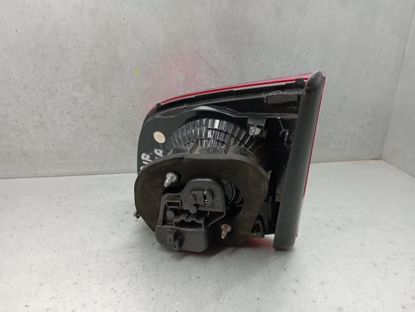 Left Tailgate light  VOLKSWAGEN Golf VI (5K1) Imagem-2