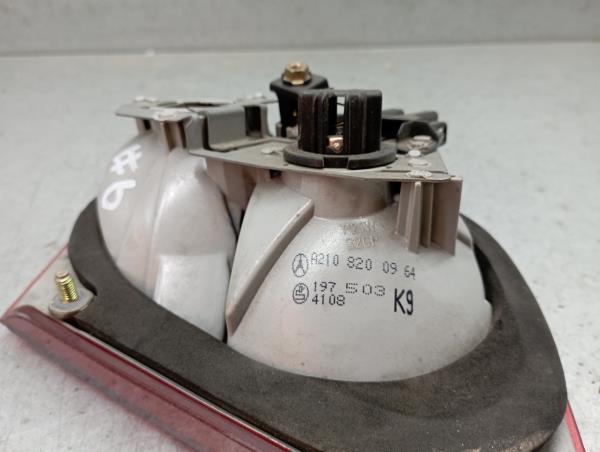 Left Tailgate light  MERCEDES-BENZ Classe E (W210) Imagem-2