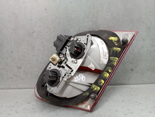 Left Tailgate light  MERCEDES-BENZ Classe E (W210) Imagem-1