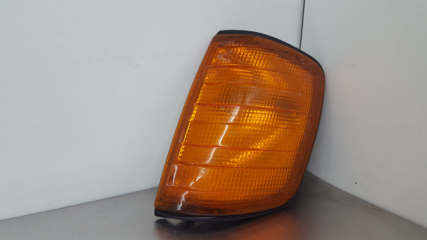 Freccia anteriore sinistra MERCEDES-BENZ Três volumes (W124)