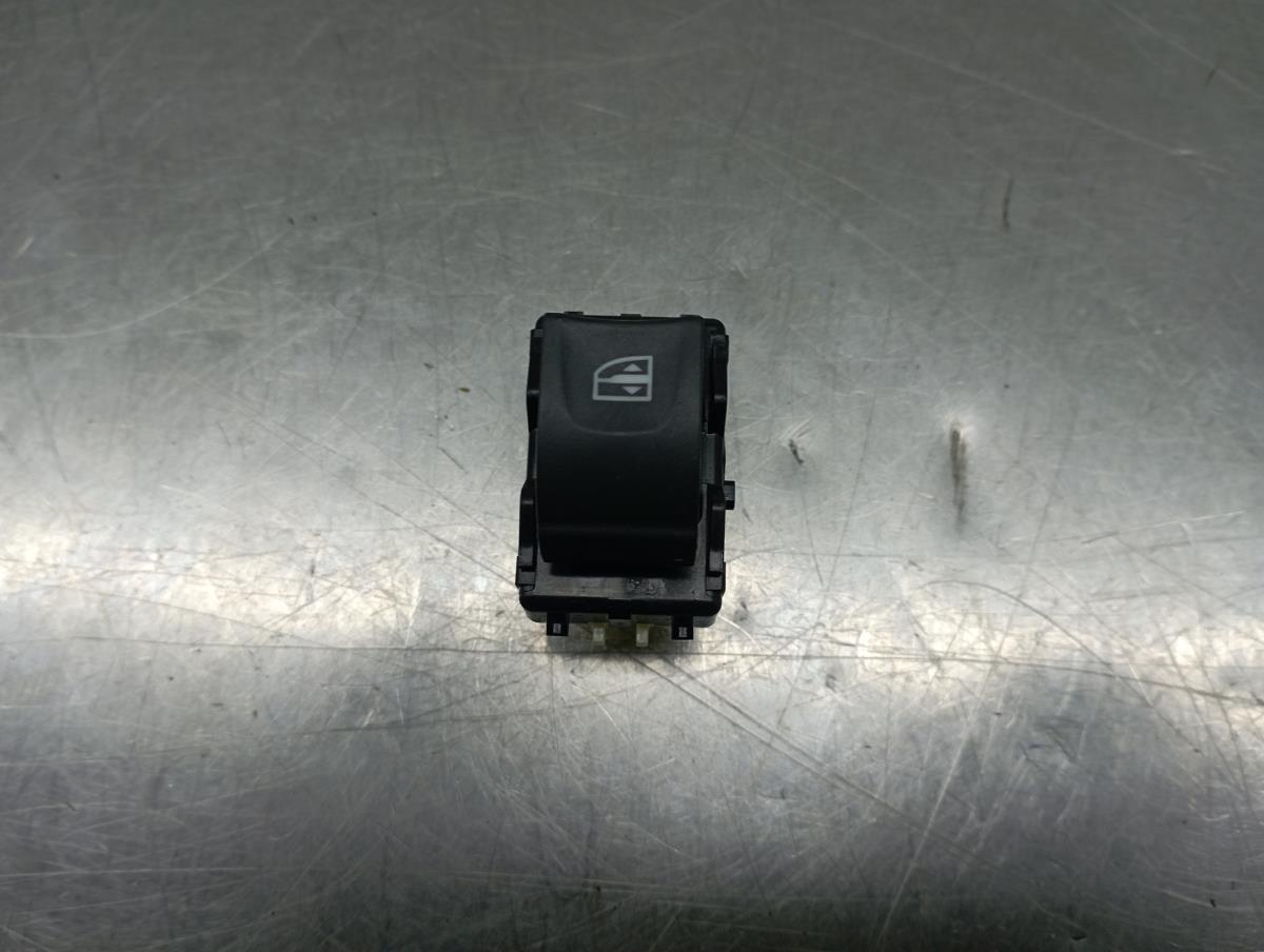 Mando / interruptor elevalunas delantero derecho RENAULT Captur (J5_)