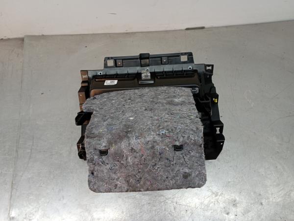 Glove Box / Compartment RENAULT Captur II Imagem-2