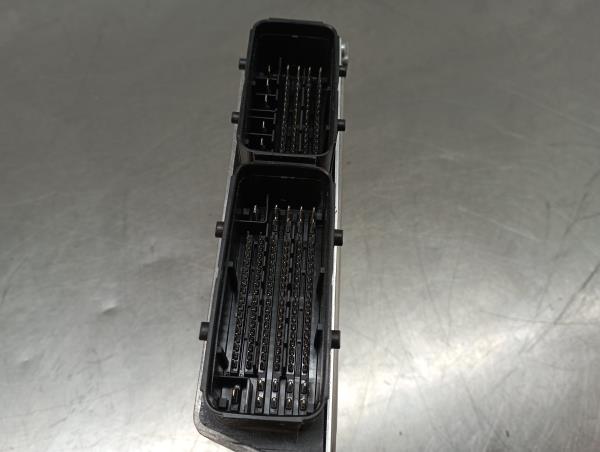 Centralina motor / ECU PEUGEOT 208 II Imagem-1
