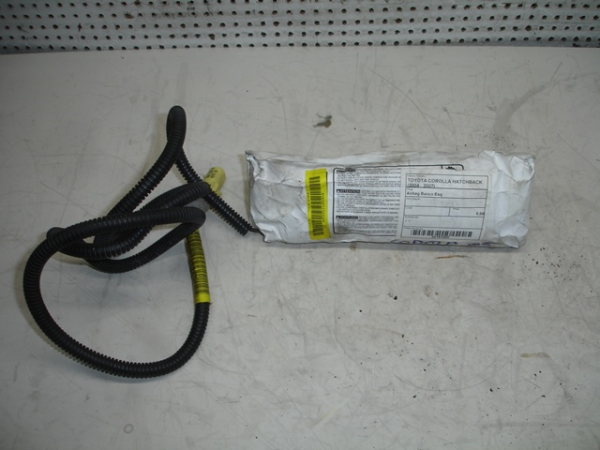 Airbag Izquierdo TOYOTA Corolla Hatchback (_E12_) Imagem-1