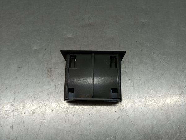 Módulo USB / AUX / IPOD RENAULT Captur II Imagem-2