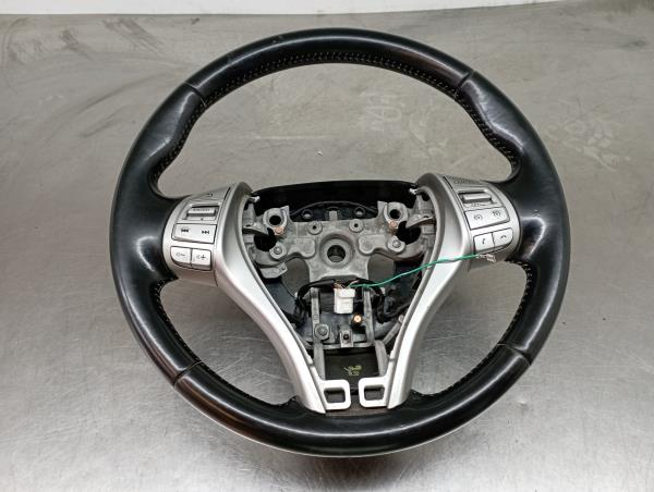Volante de dirección NISSAN Qashqai II (J11)