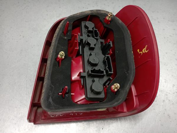 Feu arrière Gauche VOLKSWAGEN Polo (6N) Imagem-1