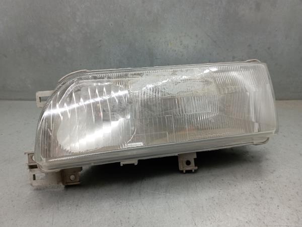 Óptica / faro Izquierdo NISSAN Primera Sedan (P10)