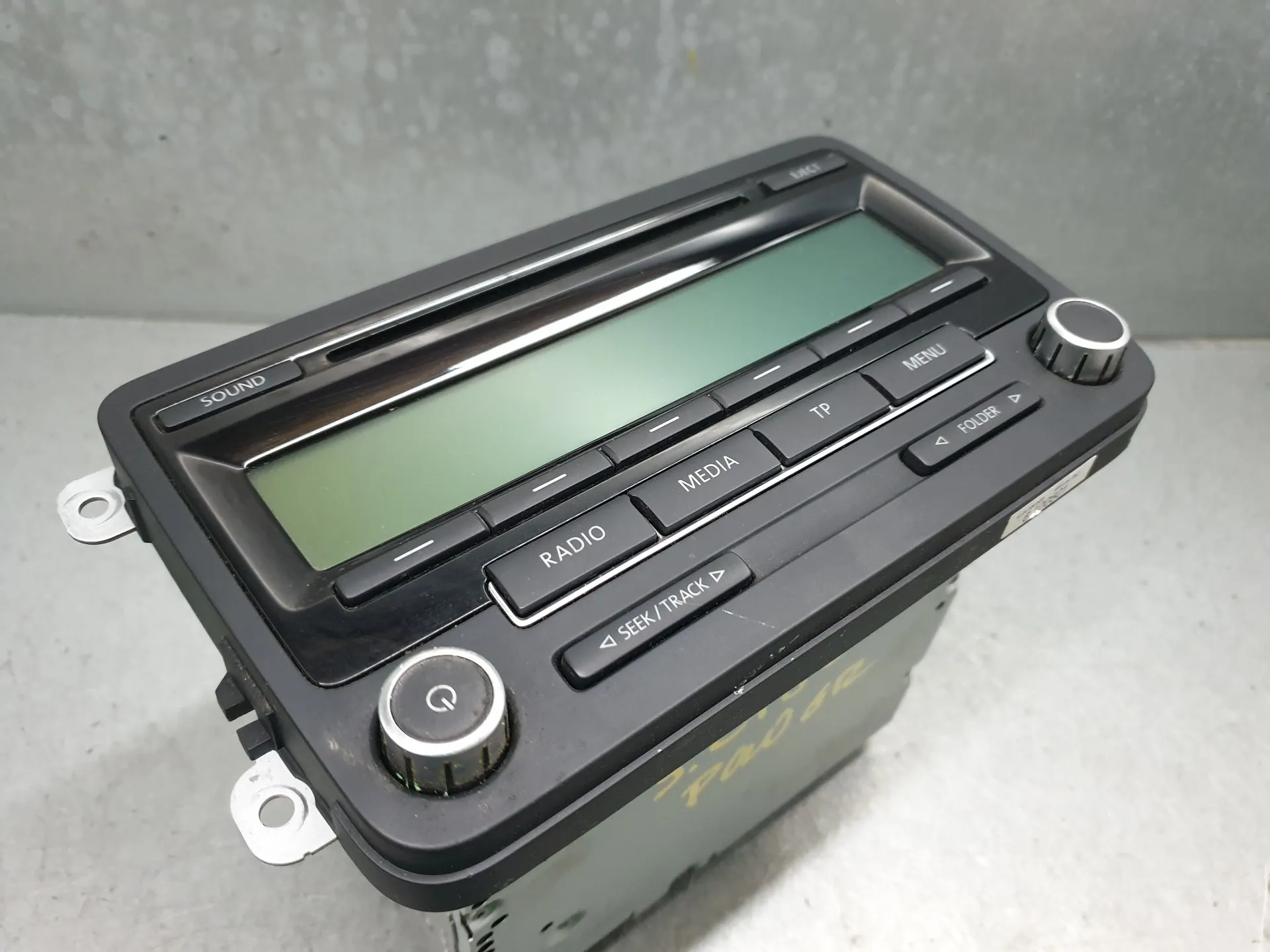 Car radio VOLKSWAGEN Polo (6R, 6C) Imagem-1