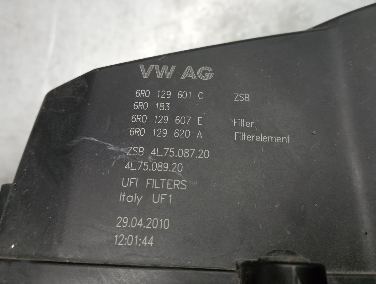 Air filter box VOLKSWAGEN Polo (6R, 6C) Imagem-3