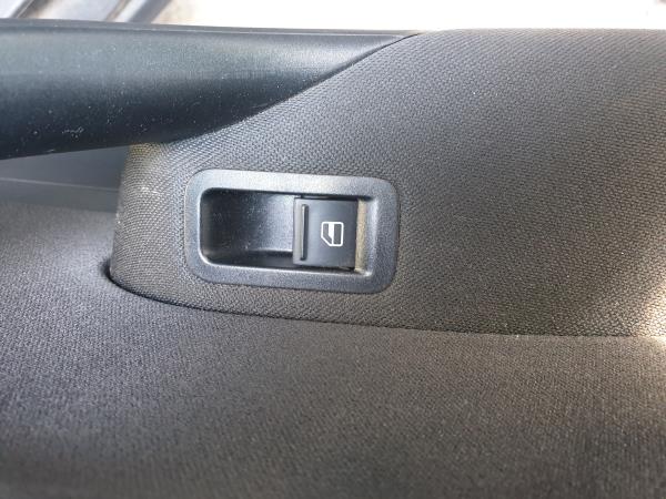 Comando / botão / interruptor vidros trás esquerdo VOLKSWAGEN Polo (6R, 6C)