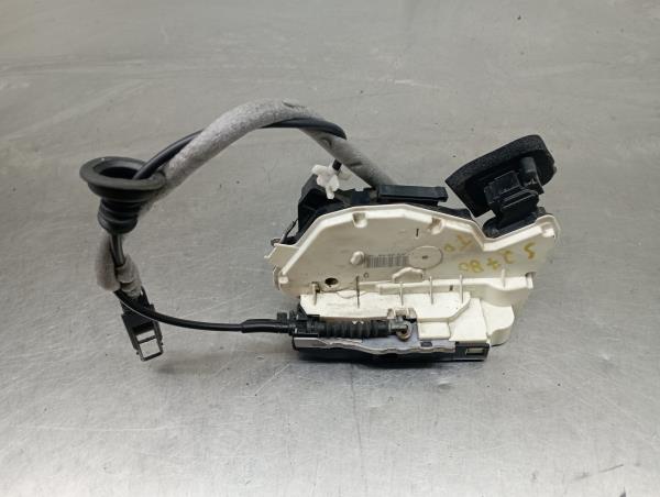 Cerradura / cierre puerta trasera derecha VOLKSWAGEN Polo (6R, 6C)