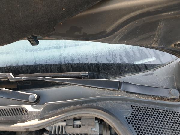 Essuie-glace moteur avant VOLKSWAGEN Polo (6R, 6C)