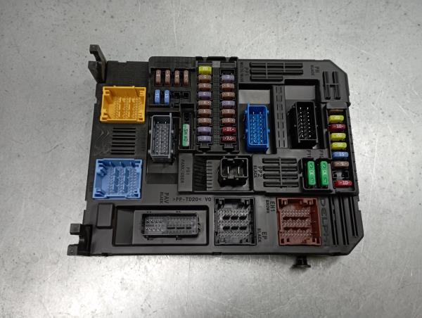 Caixa fusíveis / SAM / BSI PEUGEOT 208 II Imagem-2