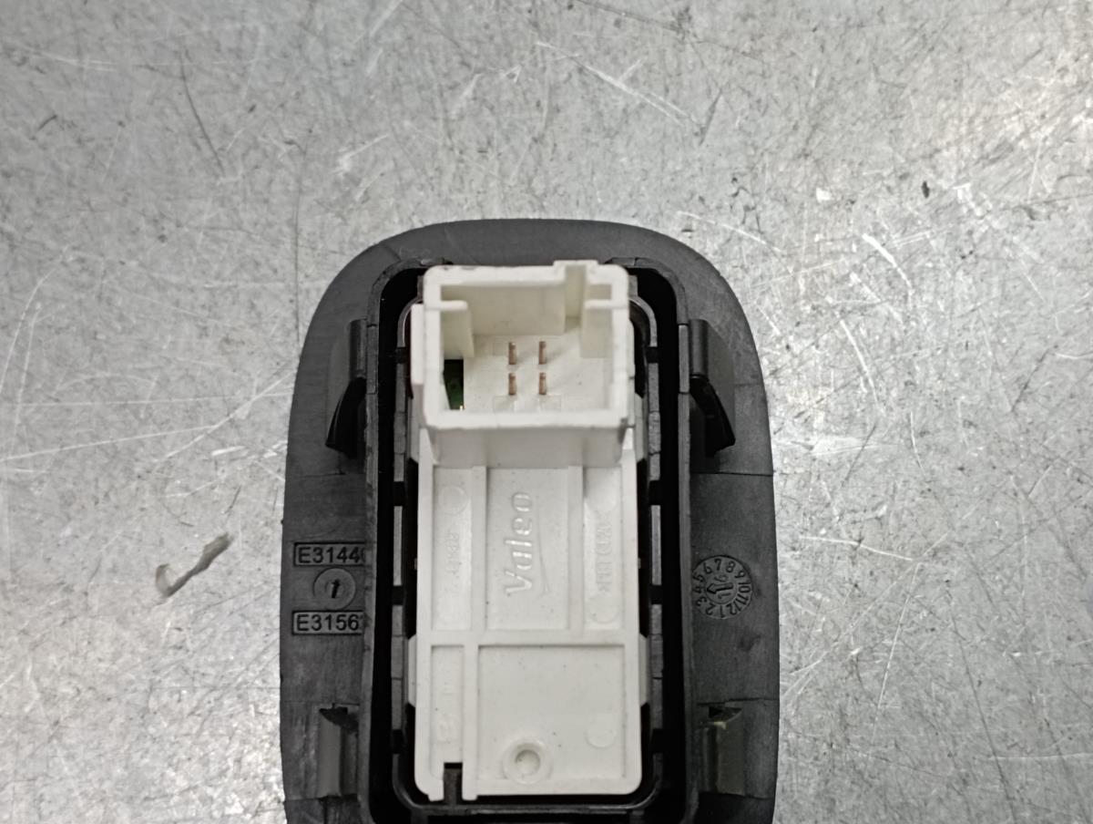 Mando / interruptor elevalunas delantero derecho PEUGEOT 2008 I (CU_) Imagem-2