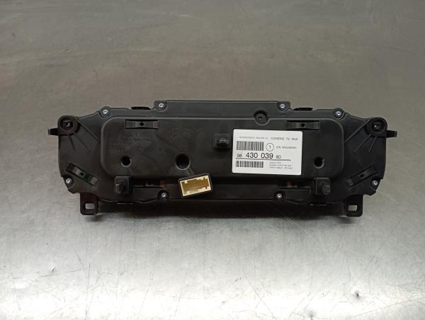 Instrument cluster PEUGEOT 208 II Imagem-2