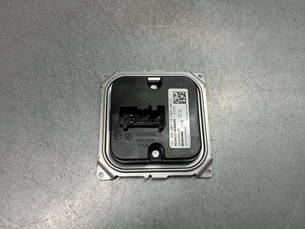 Balasto Xenón / Módulo LED RENAULT Clio V (BF_)